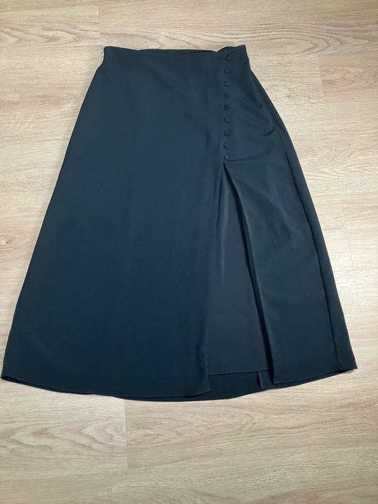 Abercrombie & Fitch Dresses & Skirts - Abercrombie & Fitch high side slit size S